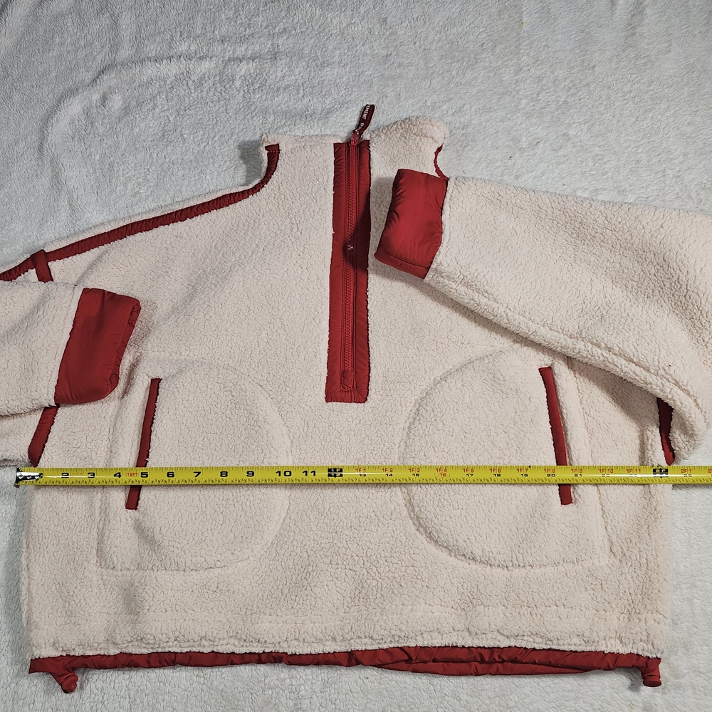 Women's Cream and Red Jacket - Picture 15 of 16